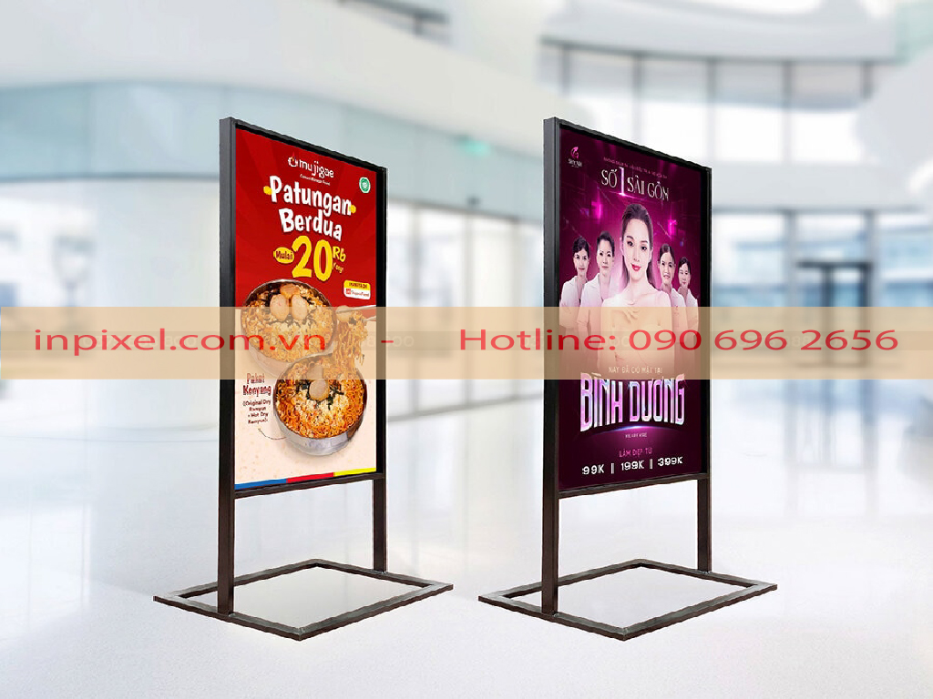 standee khung sắt